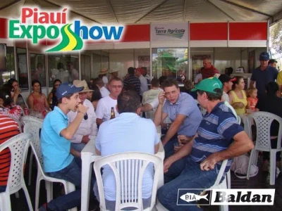 Clientes em nosso stand.